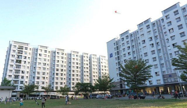 h&igrave;nh ảnh một khu nh&agrave; ở x&atilde; hội đ&atilde; ho&agrave;n thiện, c&oacute; d&acirc;n v&agrave;o ở