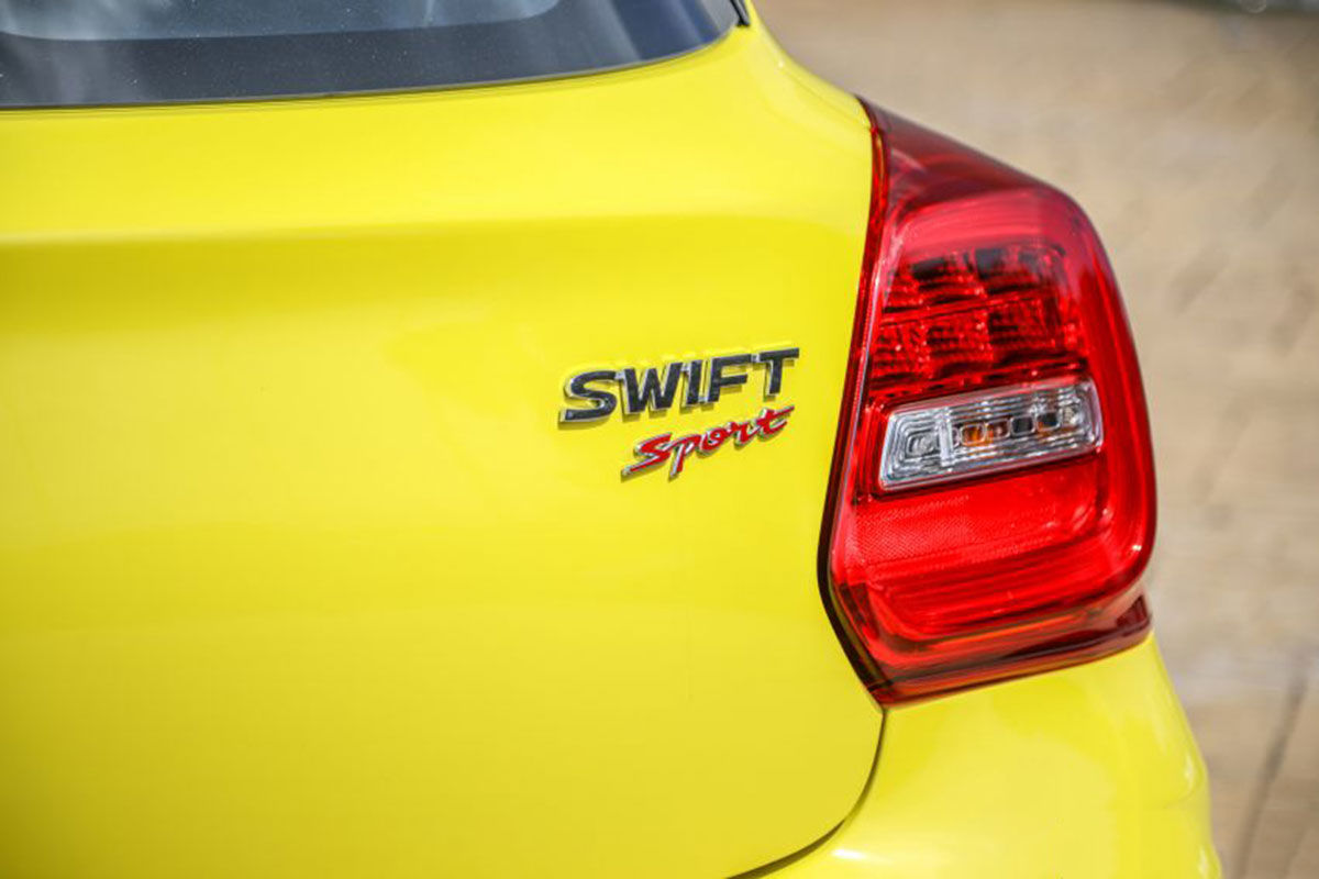 Ảnh Đèn hậu xe Suzuki Swift 2021