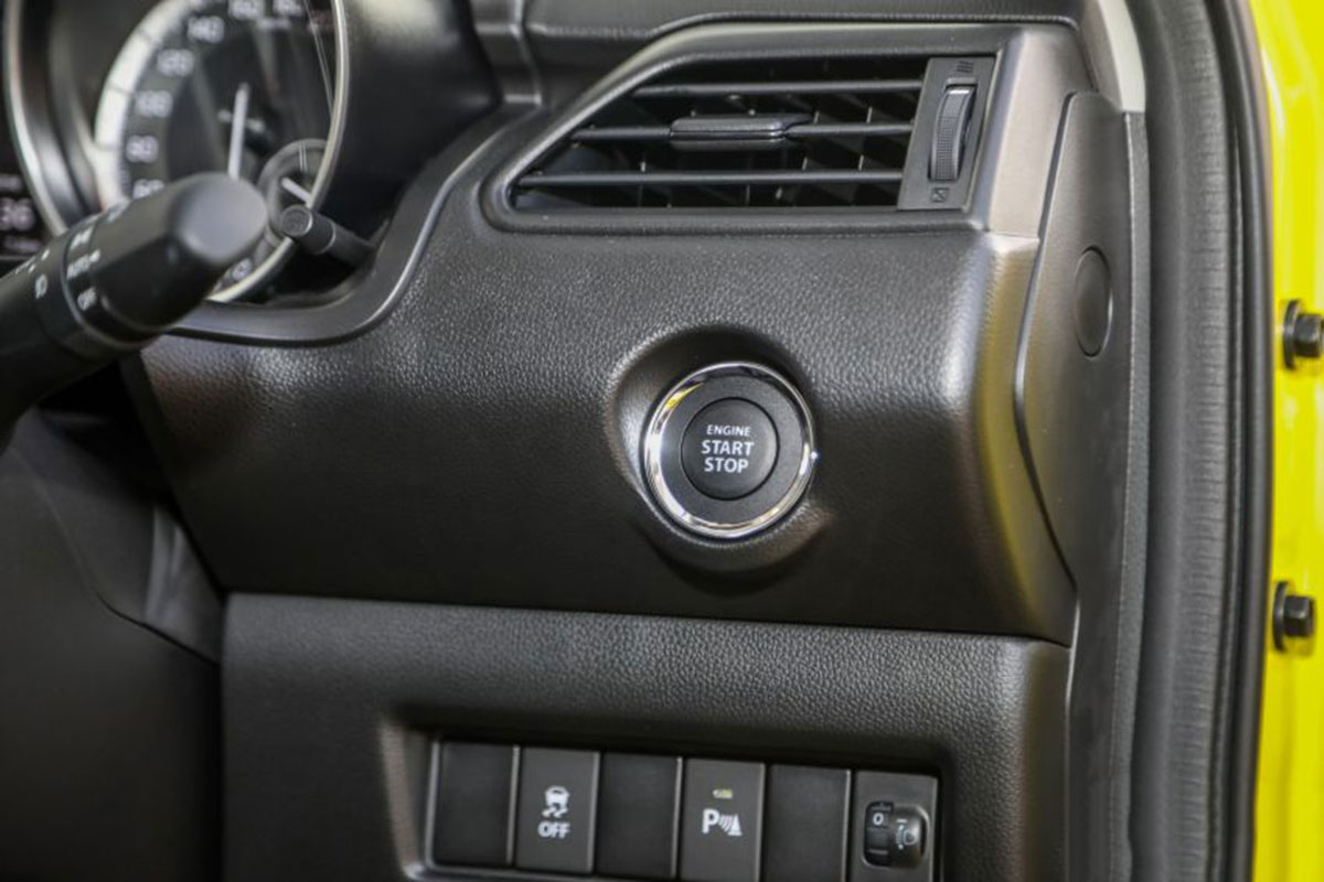 Ảnh Nút khởi động xe Suzuki Swift 2021