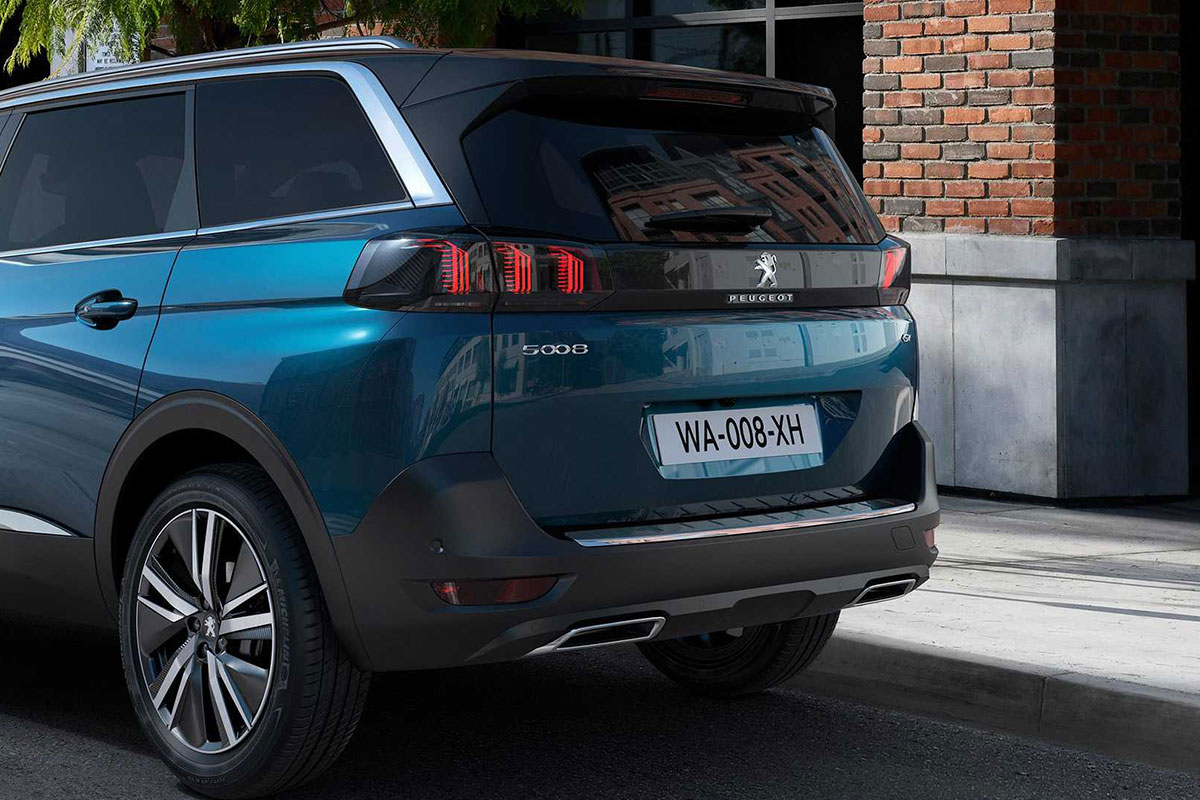 Ảnh Đu&ocirc;i xe Peugeot 5008​​ 2021