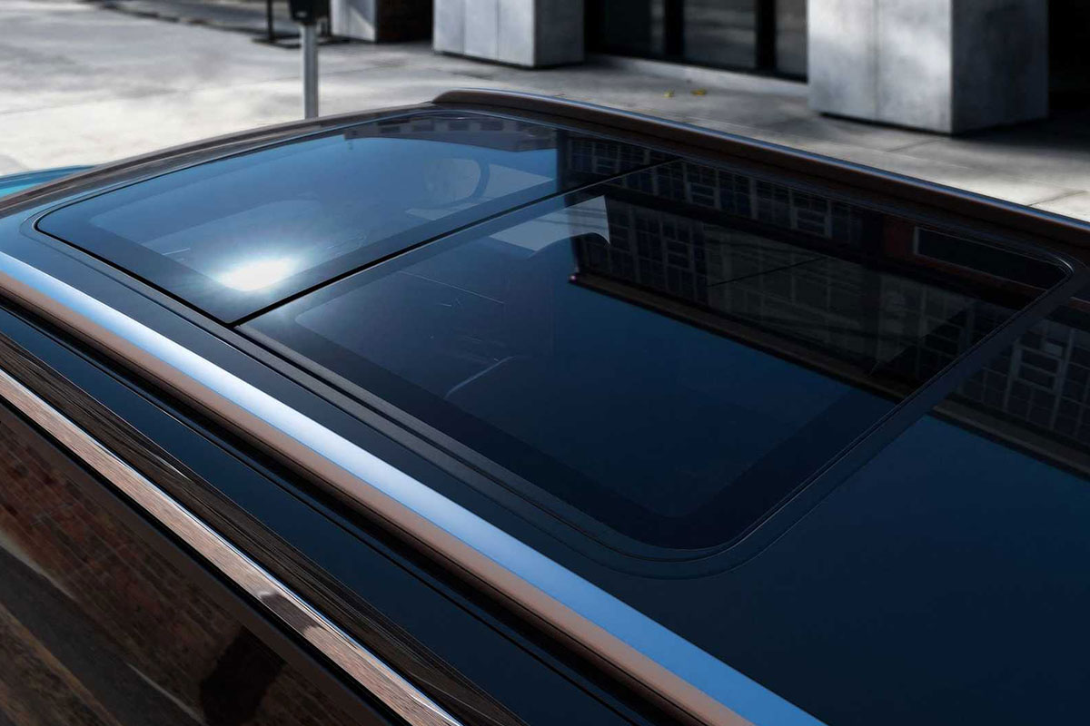 Ảnh Gi&aacute; n&oacute;c xe Peugeot 5008​​ 2021