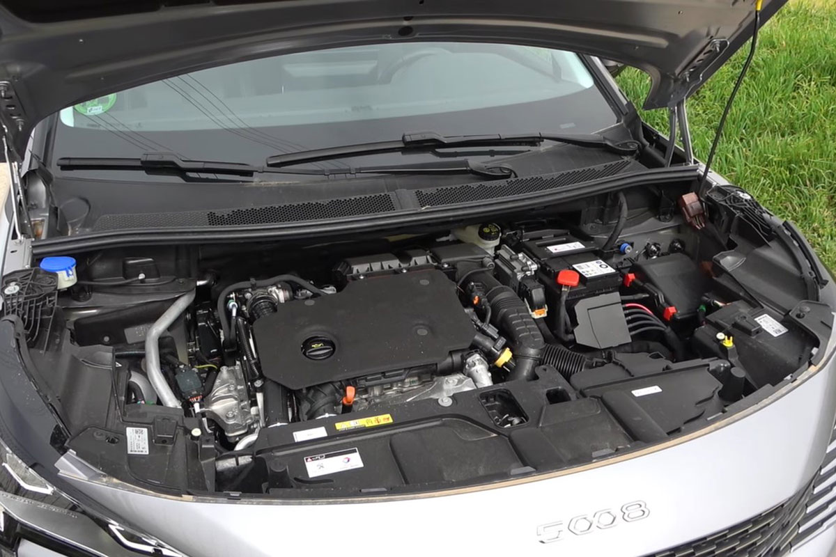 Ảnh Động cơ xe Peugeot 5008​​ 2021