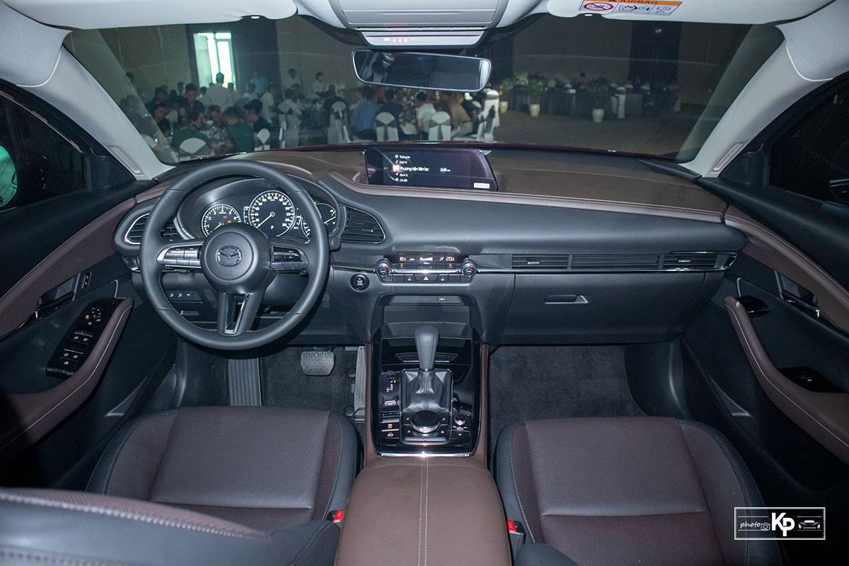 Ảnh Khoang l&aacute;i xe Mazda CX-30 2021