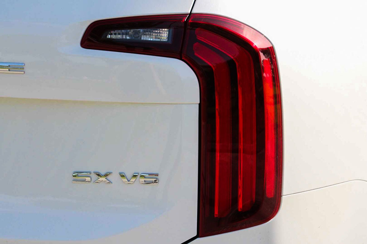 Ảnh Đ&egrave;n hậu xe Kia Telluride 2021