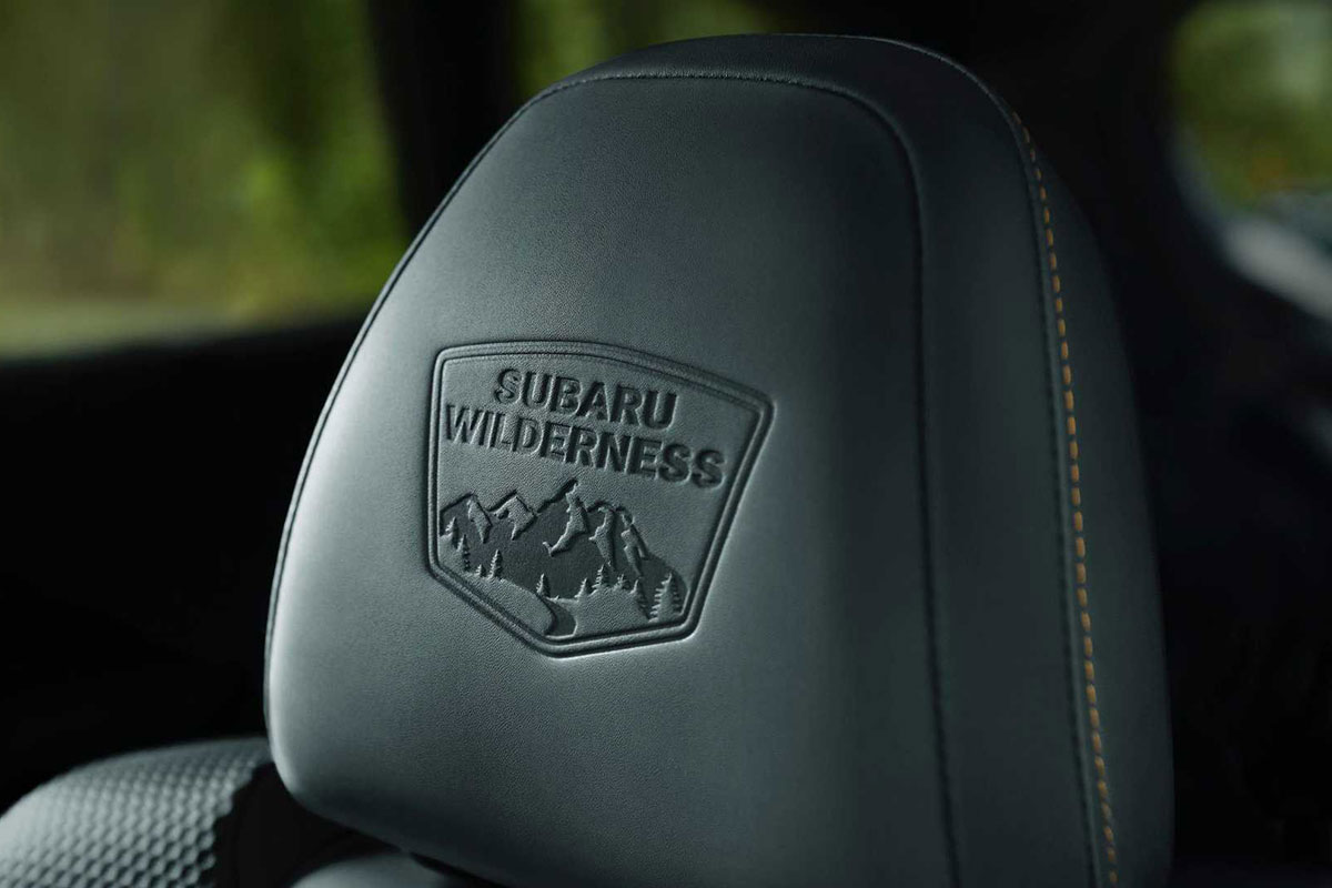 Ảnh Logo in ghế xe Subaru Outback 2022