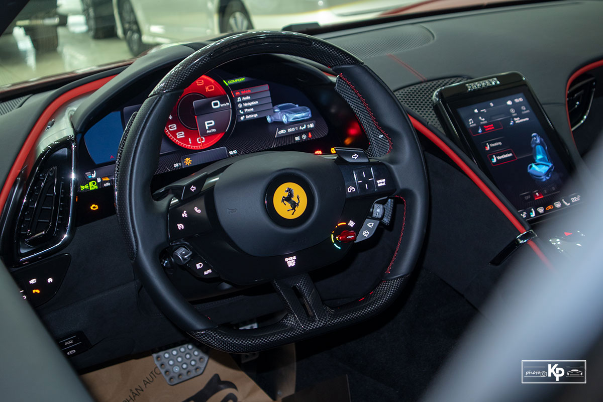 Cận cảnh xe Ferrari Roma màu đỏ Rosso "độc nhất" Việt Nam a7