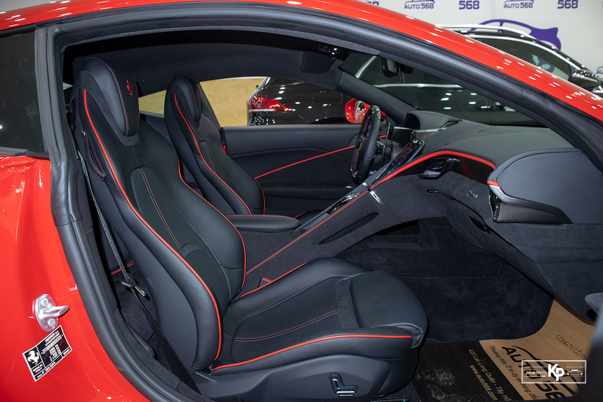 Cận cảnh xe Ferrari Roma màu đỏ Rosso "độc nhất" Việt Nam a11