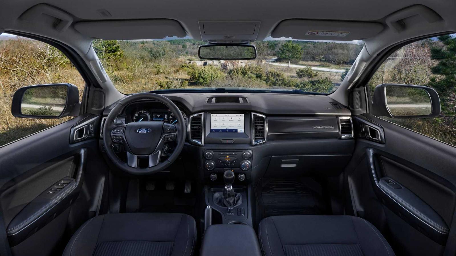 Ford Ranger Wolftrak hiện đại và thoải mái không kém các mẫu xe khác từ nhà sản xuất ô tô Mỹ.