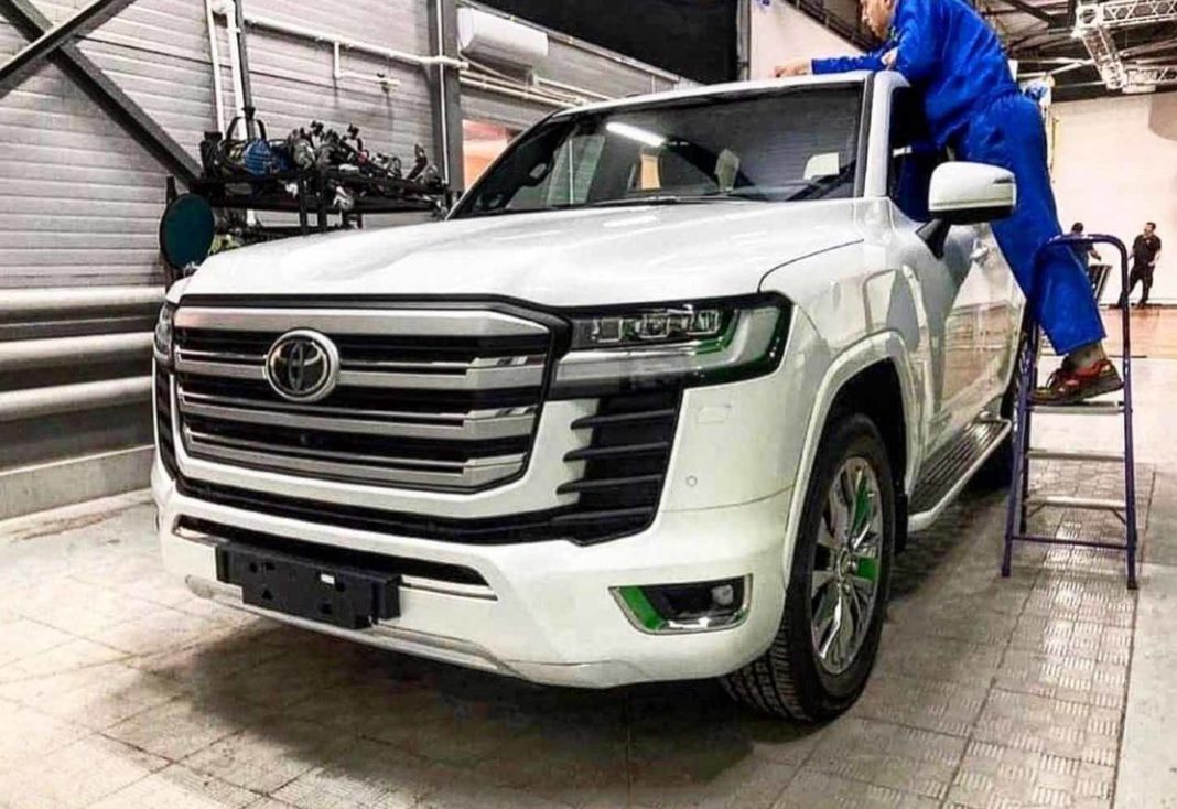 Toyota Land Cruiser GR Sport có gì hay ?