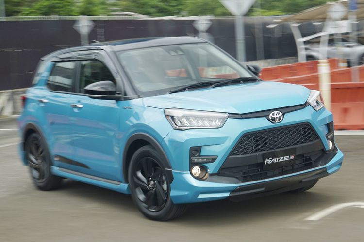 SUV giá rẻ Toyota Raize đa dạng biến thế.