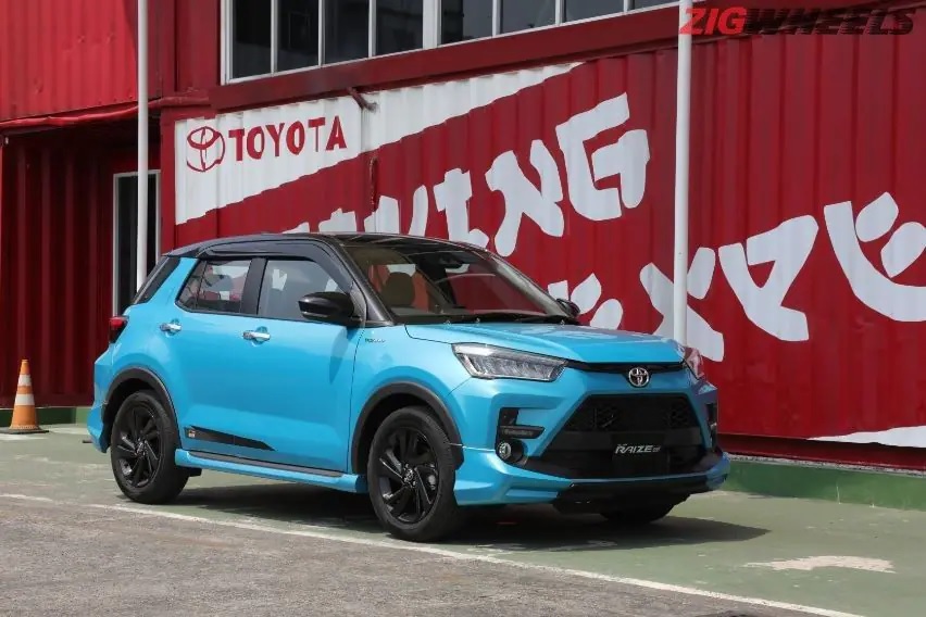 SUV giá rẻ Toyota Raize chào hàng từ 351 triệu đồng, có luôn bản GR-S.
