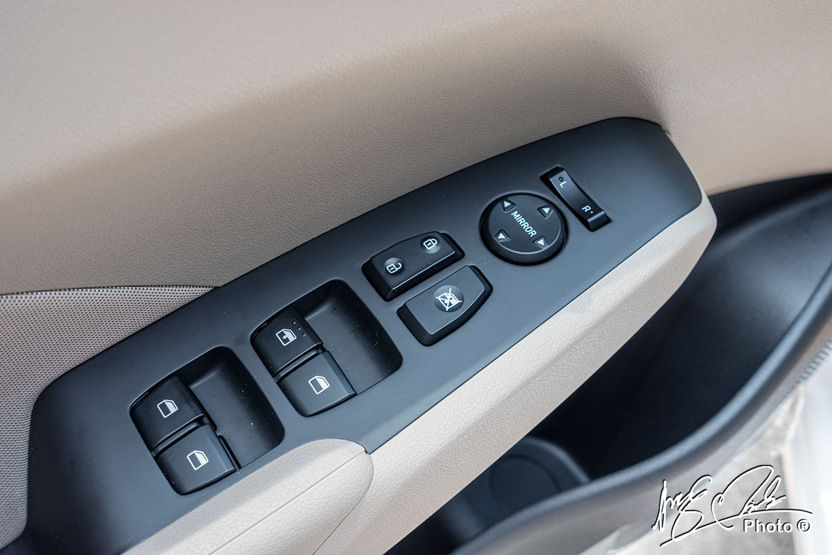 Soi chi tiết Hyundai Accent 1.4MT tiêu chuẩn 2021, giá hơn 400 triệu đồng đấu Vios, City a27