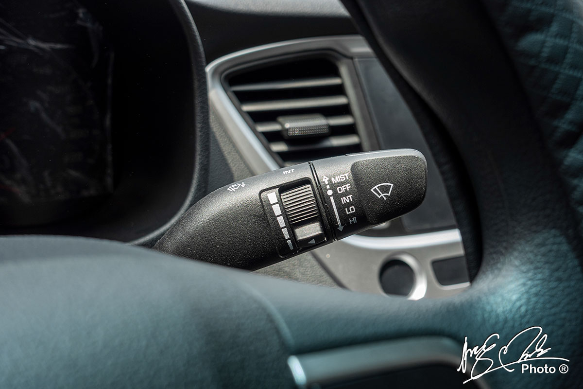 Soi chi tiết Hyundai Accent 1.4MT tiêu chuẩn 2021, giá hơn 400 triệu đồng đấu Vios, City a205
