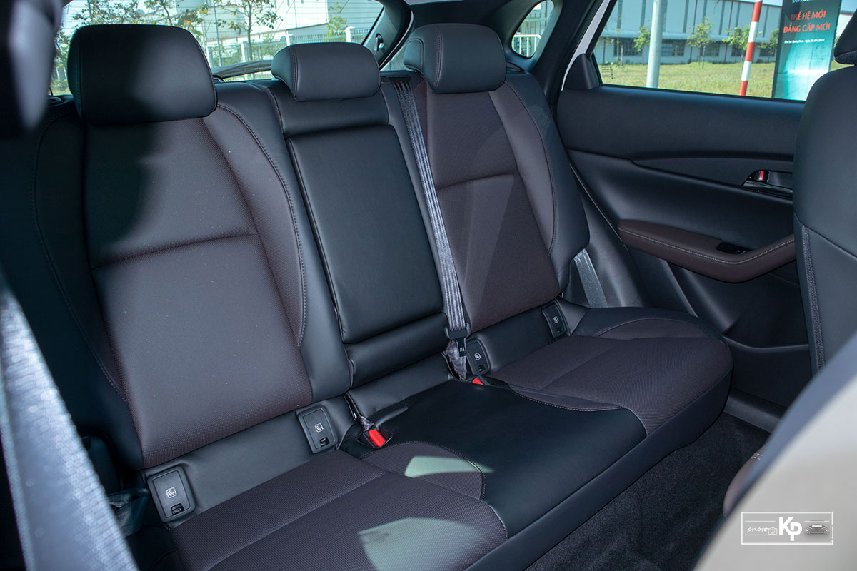 Ảnh Ghế sau xe Mazda CX-30 2021