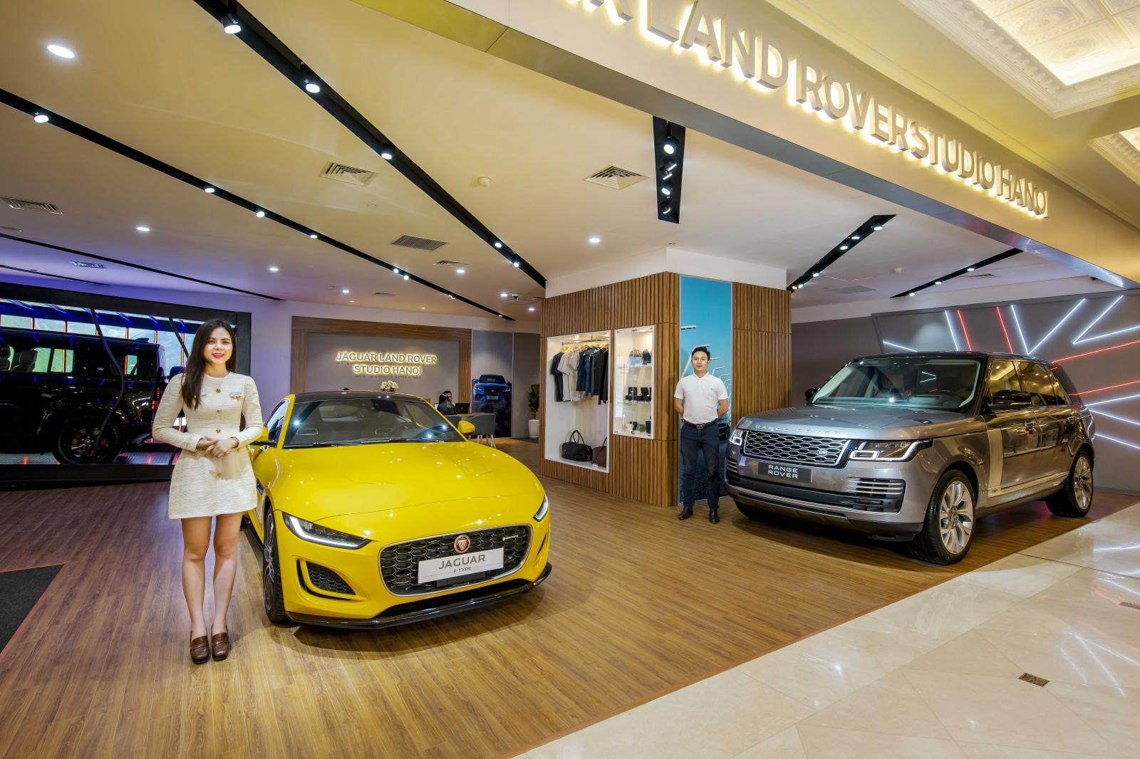 Jaguar Land Rover khai trương khu trưng bày xe mới tại Hà N&ocirc;̣i 1