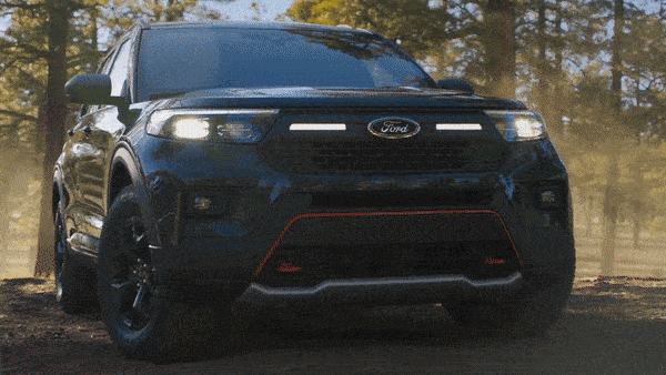Ford Explorer 2021 Timberline quyến rũ từ cái nhìn đầu.