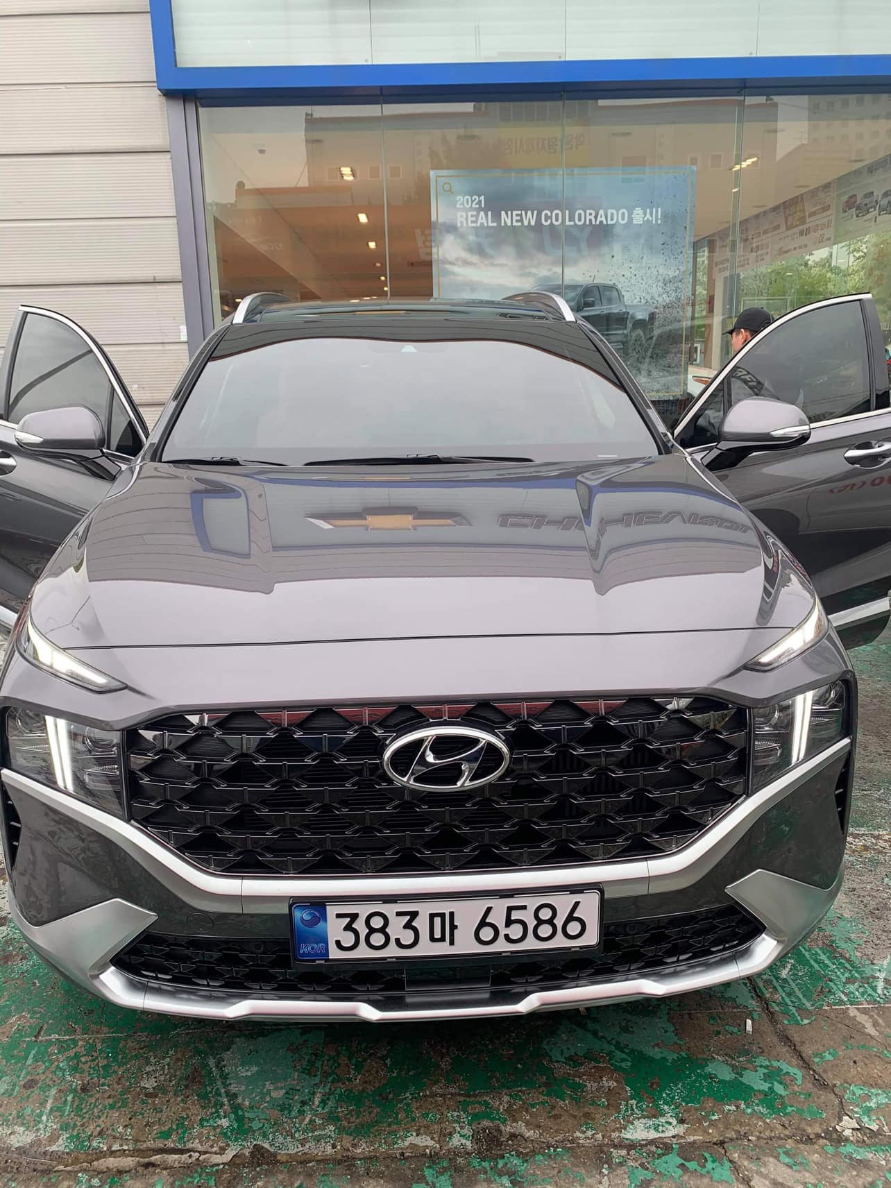 Một trong những người Việt đầu ti&ecirc;n "b&oacute;c tem" Hyundai Santa Fe 2021: Rẻ, đẹp, nhiều c&ocirc;ng nghệ, rất đ&aacute;ng chờ đợi a1