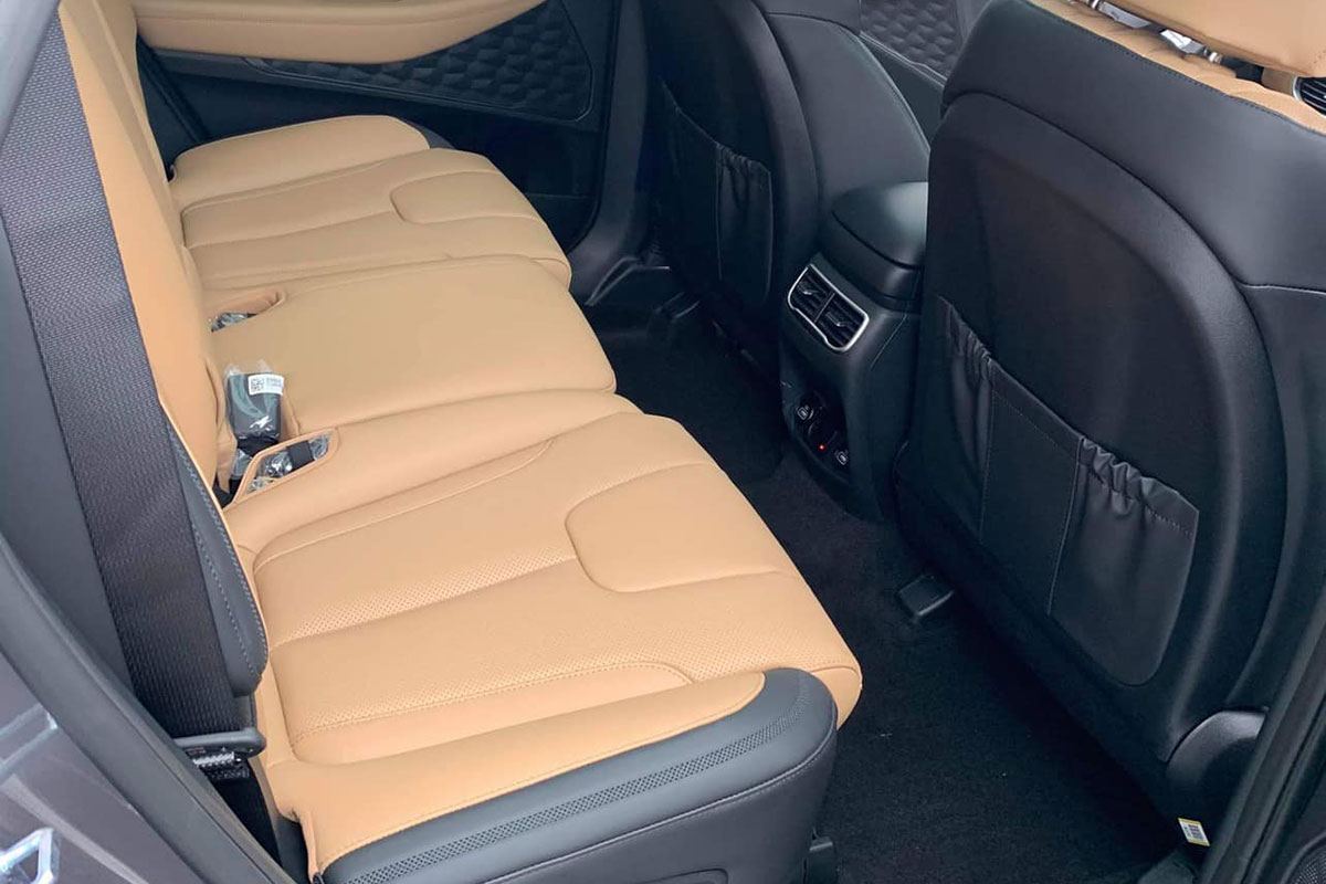 Một trong những người Việt đầu ti&ecirc;n "b&oacute;c tem" Hyundai Santa Fe 2021: Rẻ, đẹp, nhiều c&ocirc;ng nghệ, rất đ&aacute;ng chờ đợi a4