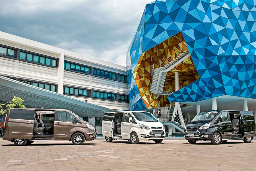 Ford Tourneo tạm dừng lắp r&aacute;p tại Việt Nam, bỏ lại thị phần cho Kia Sedona 1
