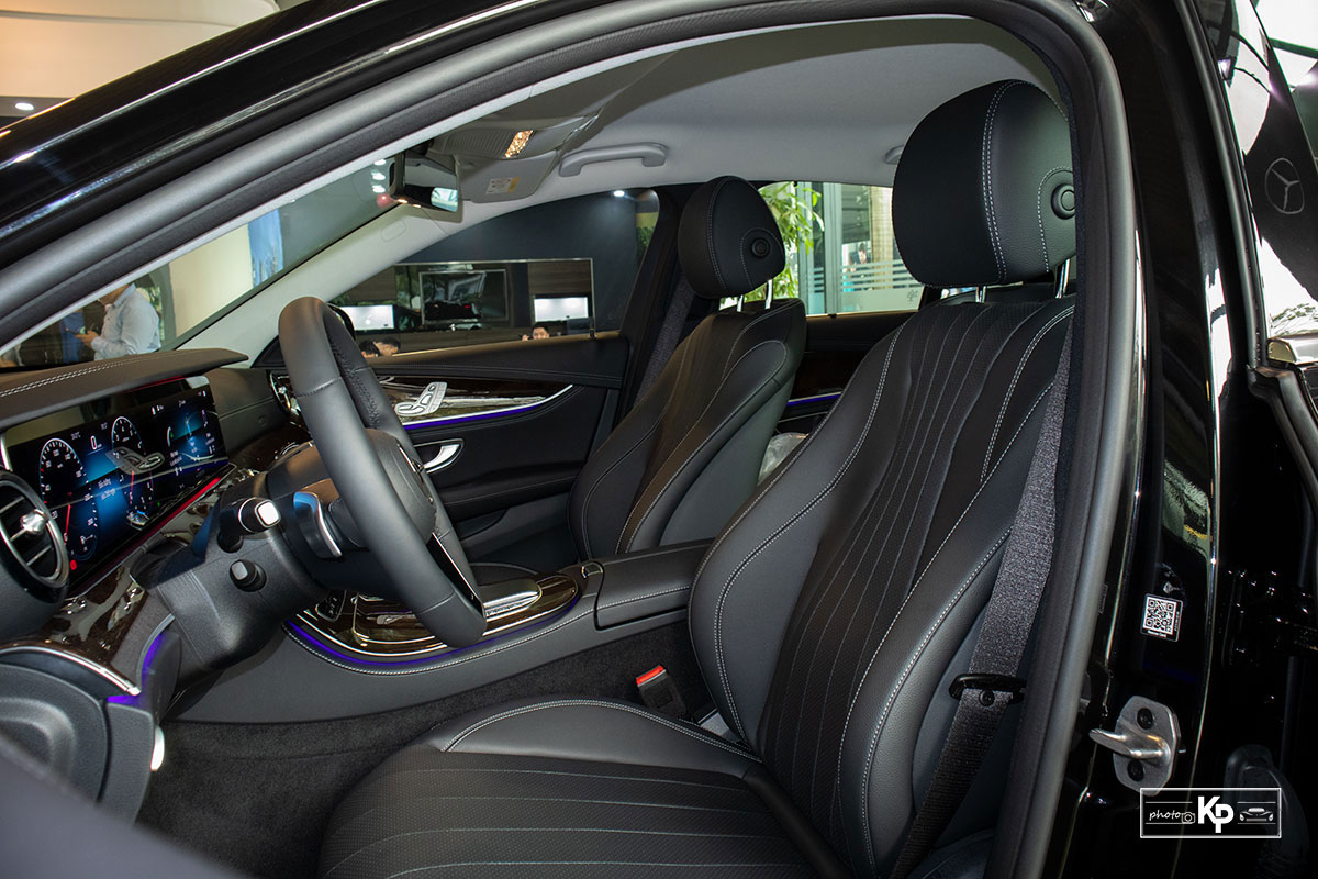 Mercedes-Benz E200 Exclusive 2021 gi&aacute; hơn 2,3 tỷ đồng c&oacute; g&igrave; đặc biệt? a22