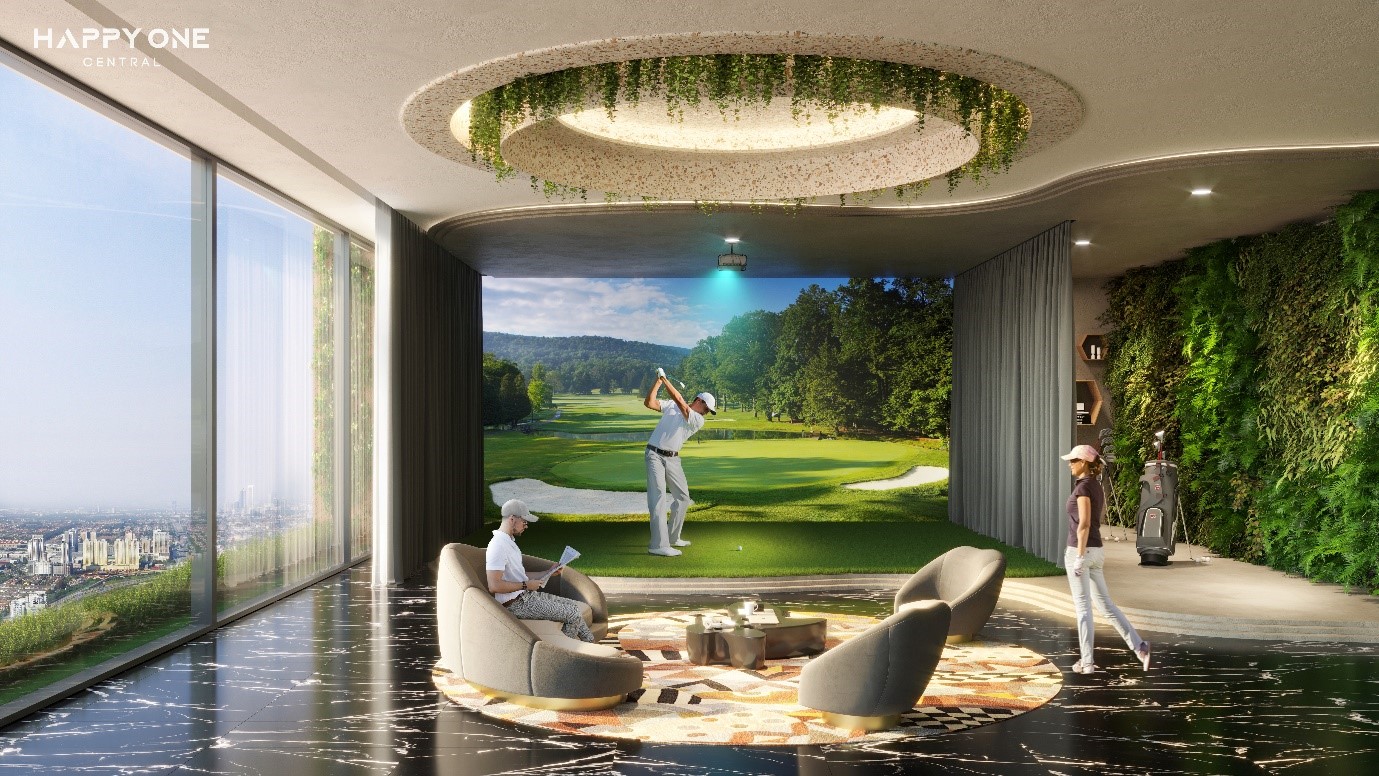 hai người đ&agrave;n &ocirc;ng v&agrave; người phụ nữ chơi golf