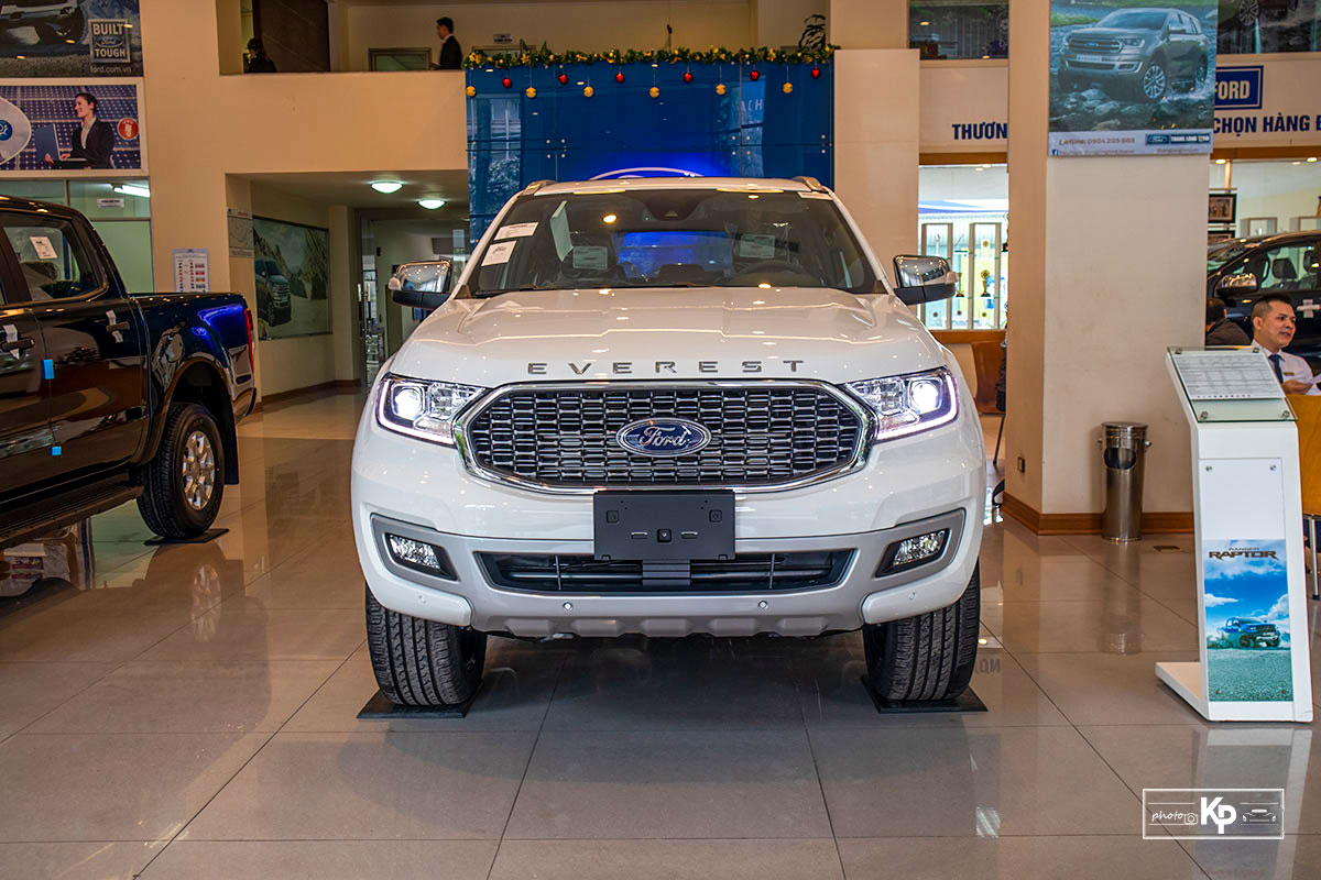 Đại l&yacute; "cắt m&aacute;u" giảm Ford Everest đến 100 triệu đồng trong th&aacute;ng 5/2021 a1