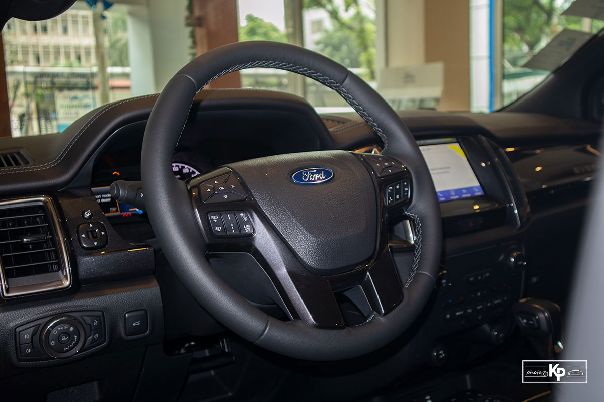Đại l&yacute; "cắt m&aacute;u" giảm Ford Everest đến 100 triệu đồng trong th&aacute;ng 5/2021 a7