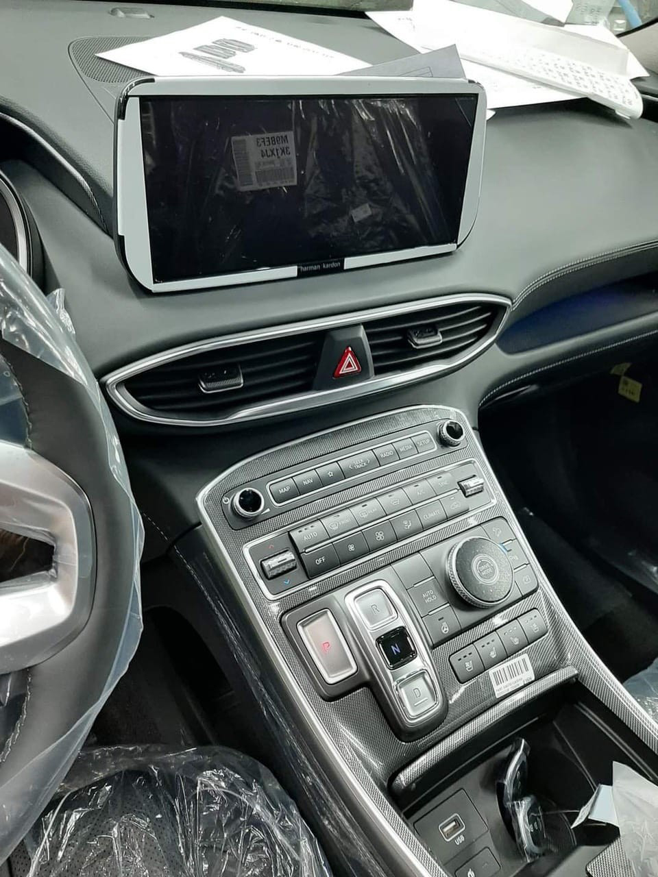 Lộ ảnh "trần trụi" nội, ngoại thất Hyundai Santa Fe 2021 sắp b&aacute;n ở Việt Nam, gi&aacute; dự kiến cao a3