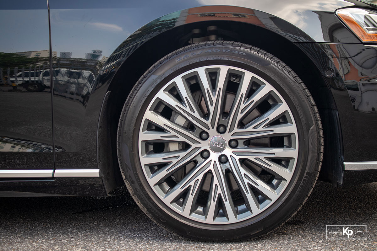 Ảnh La-zăng xe Audi A8L 2021