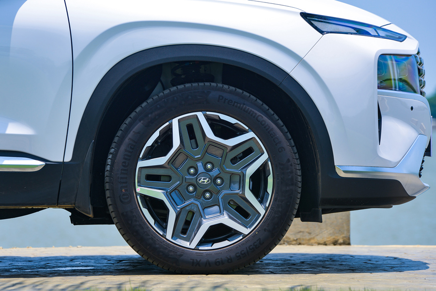 Soi những điểm nhấn đặc biệt tr&ecirc;n Hyundai Santa Fe 2021 a5