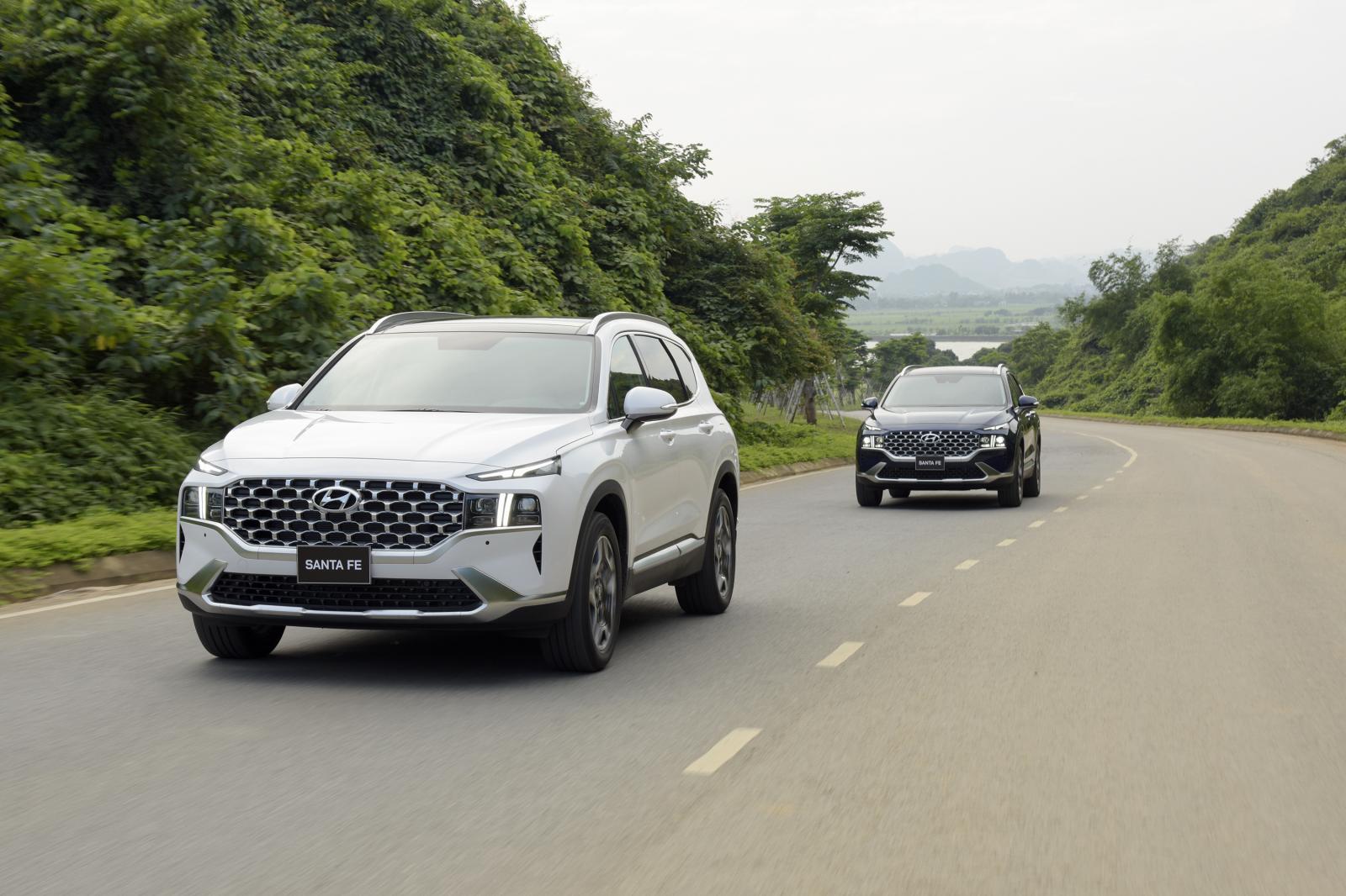 Soi những điểm nhấn đặc biệt tr&ecirc;n Hyundai Santa Fe 2021 a12
