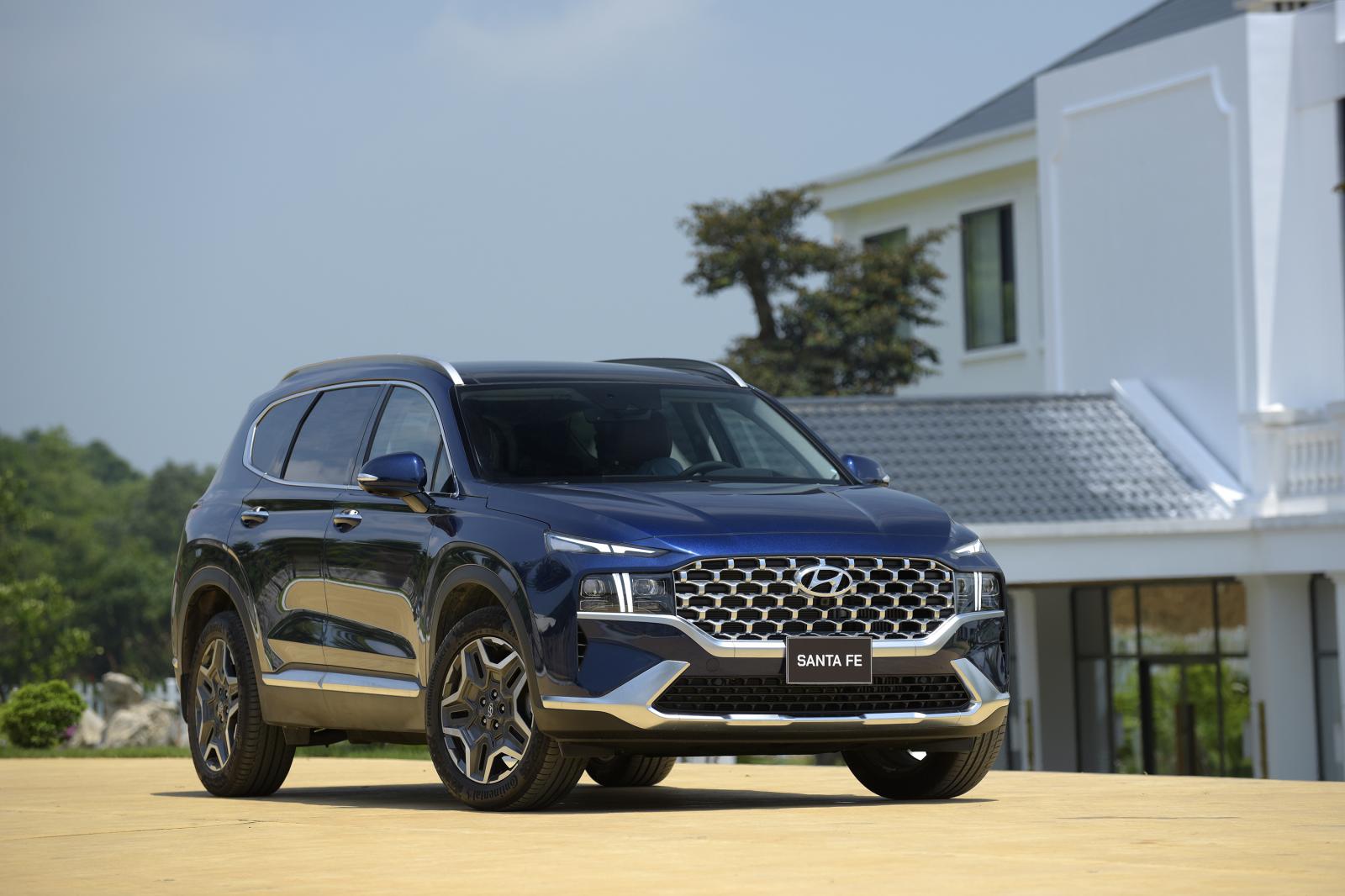 Soi những điểm nhấn đặc biệt tr&ecirc;n Hyundai Santa Fe 2021 a14