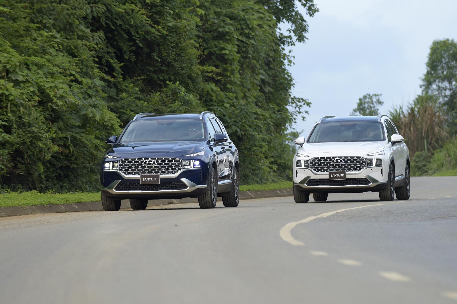 Soi những điểm nhấn đặc biệt tr&ecirc;n Hyundai Santa Fe 2021 a15
