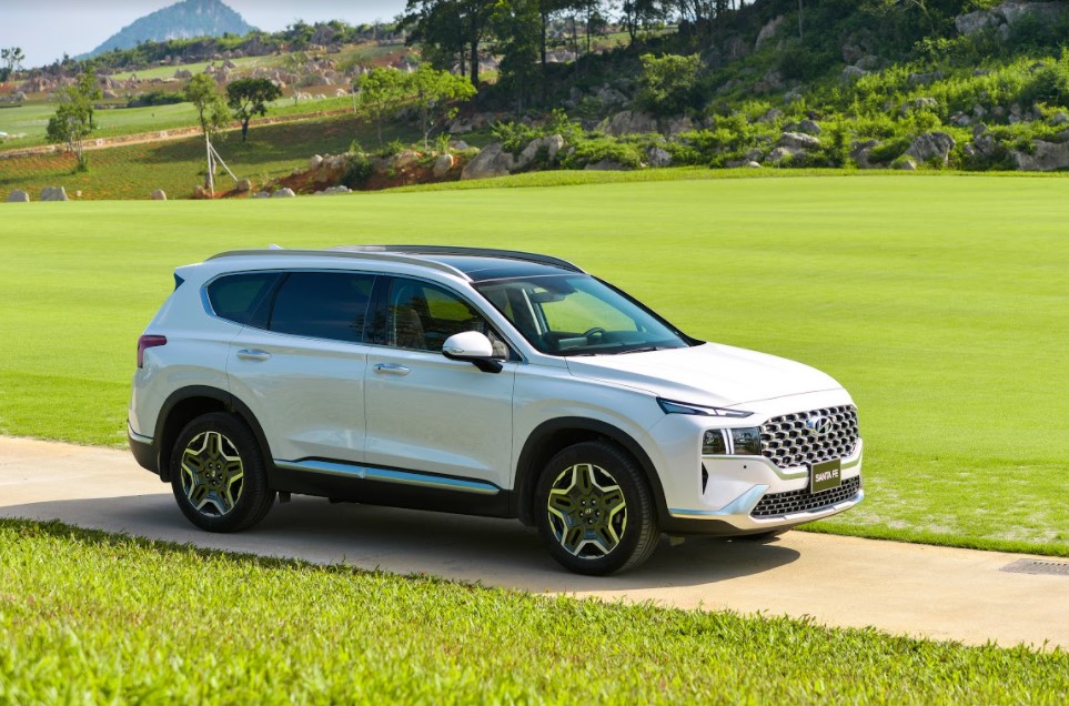 Giá lăn bánh Hyundai Santa Fe 2021 mới nhất - Ảnh 1.