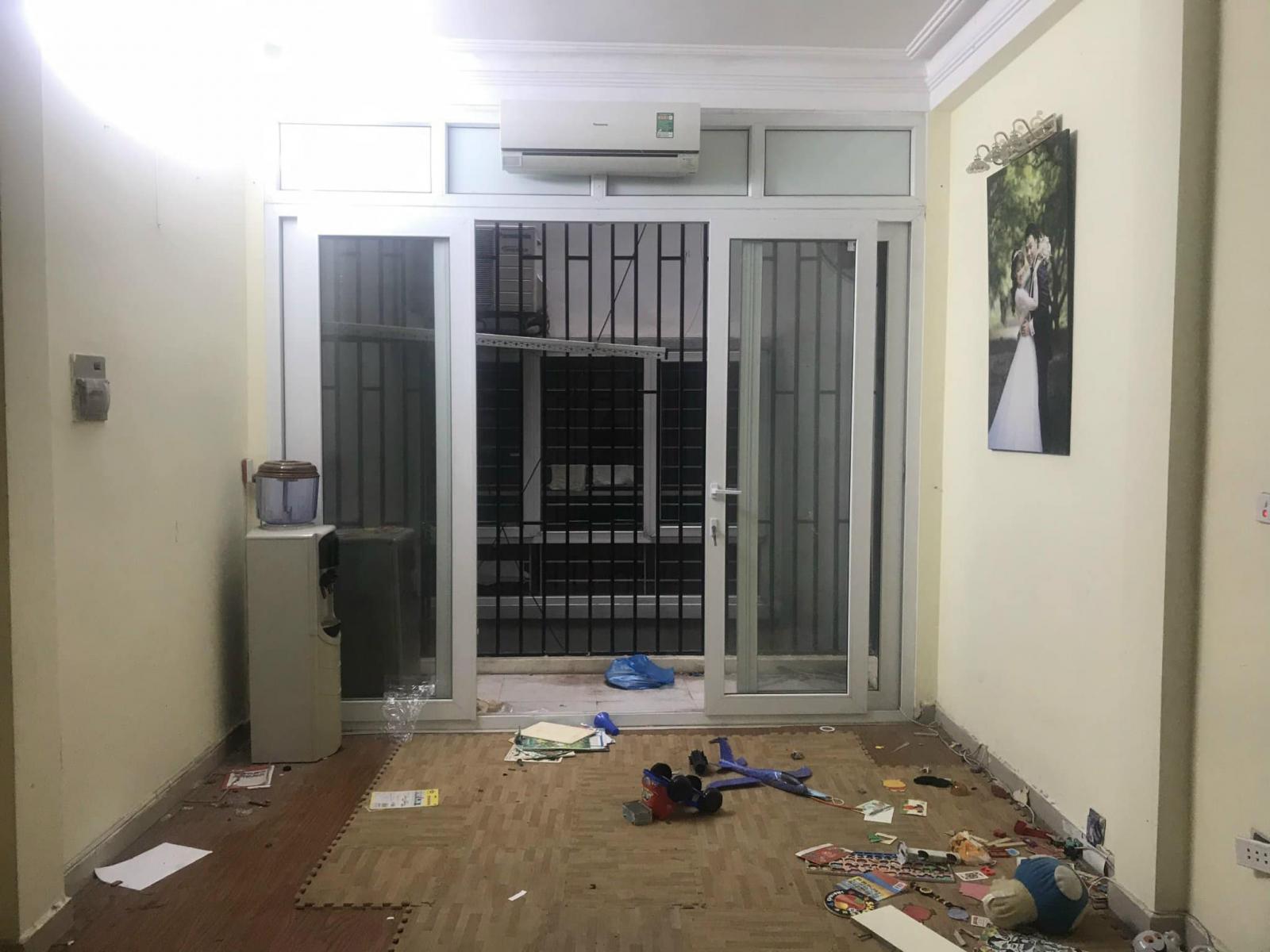 căn ph&ograve;ng trống, đang được cải tạo