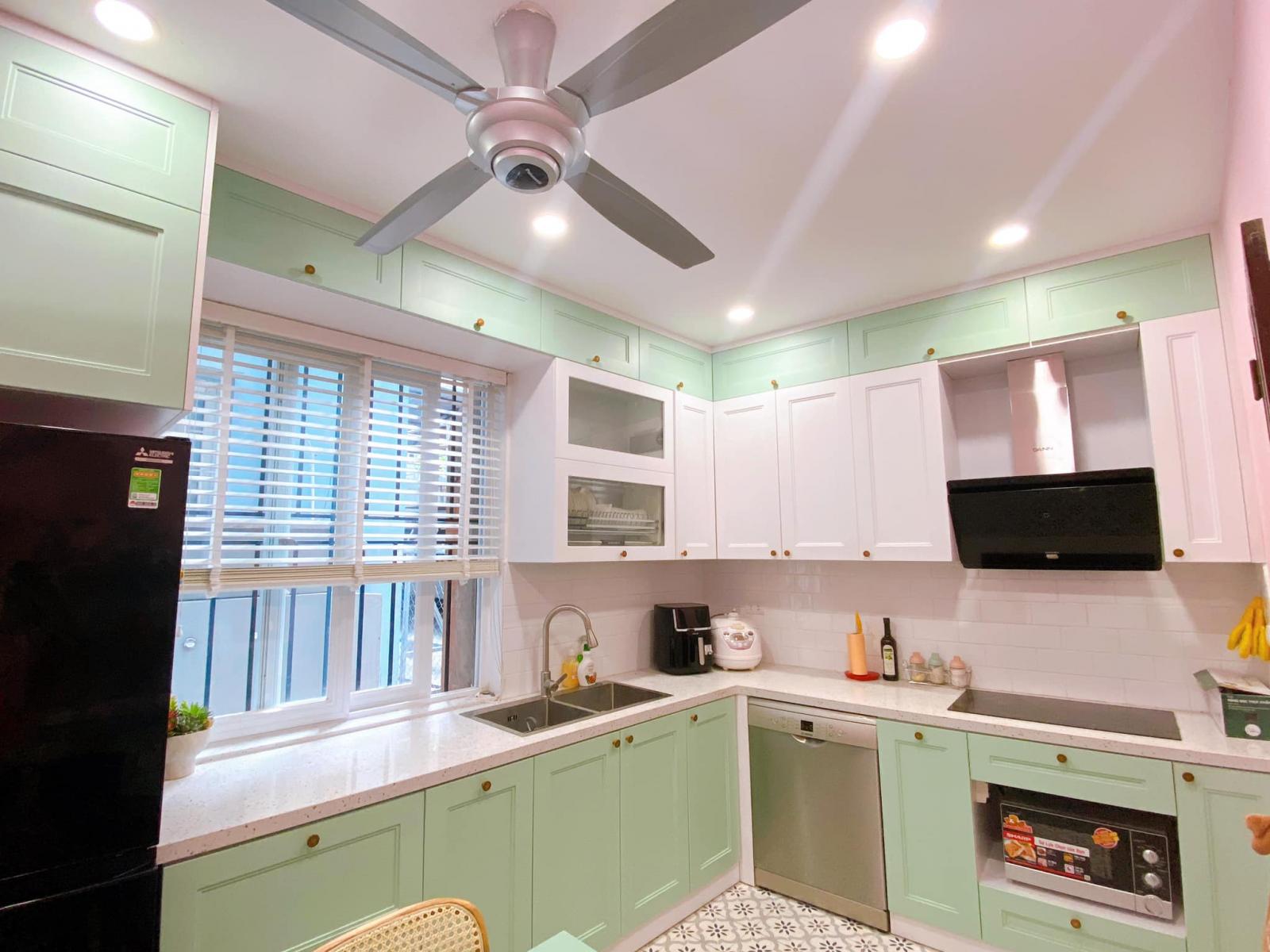 đồ nội thất trong ph&ograve;ng bếp