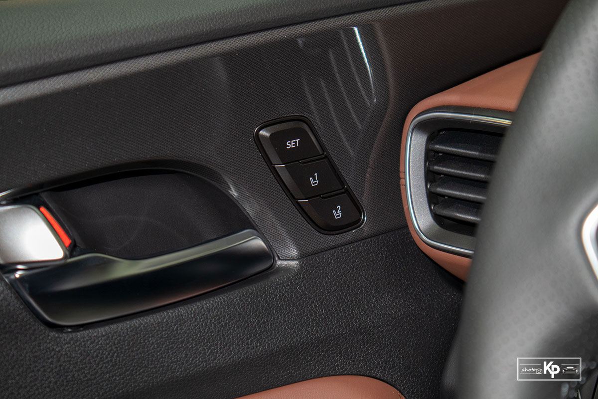 Ảnh N&uacute;t khởi động xe Hyundai Santa Fe 2021