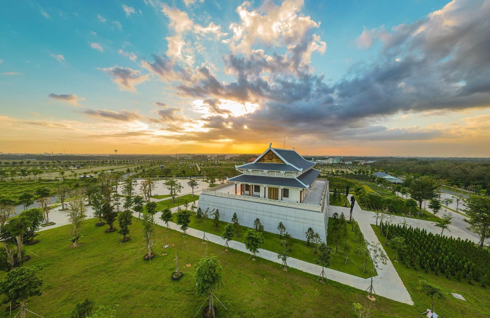 Khu&ocirc;n vi&ecirc;n nhiều c&acirc;y xanh tại Sala Garden