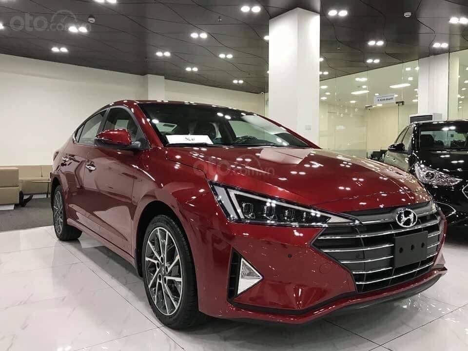 Hyundai Elantra&nbsp;xếp thứ 2 trong ph&acirc;n kh&uacute;c khi giao đến tay kh&aacute;ch h&agrave;ng 209 xe 1