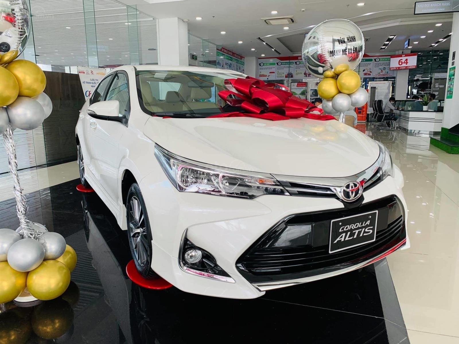 Toyota Corolla Altis&nbsp;"đội sổ" với 79 xe ho&agrave;n tất thủ tục lăn b&aacute;nh trong th&aacute;ng 4. 1