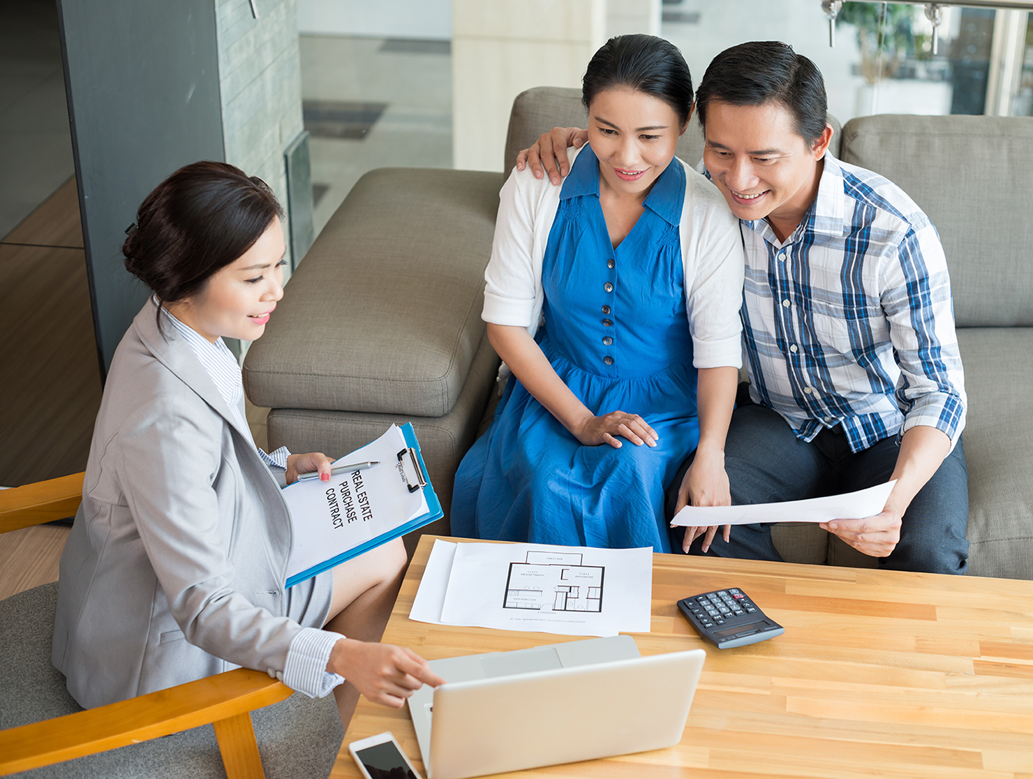 M&ocirc;i giới bất động sản