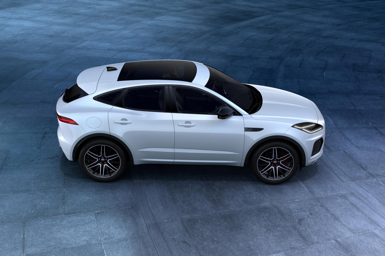 Jaguar E-Pace 2021 R-Dynamic Black Edition cực kỳ hấp dẫn.