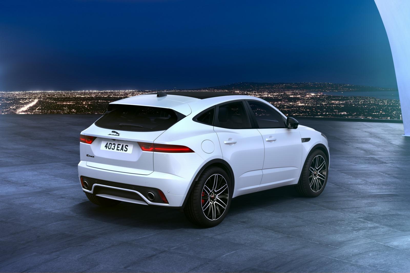 Jaguar E-Pace R-Dynamic Black Edition độc đáo hơn.