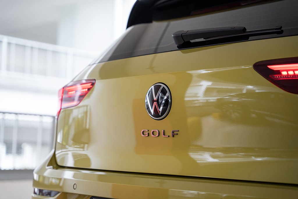 Volkswagen Golf thế hệ mới hiện đại và thân thiện môi trường hơn.