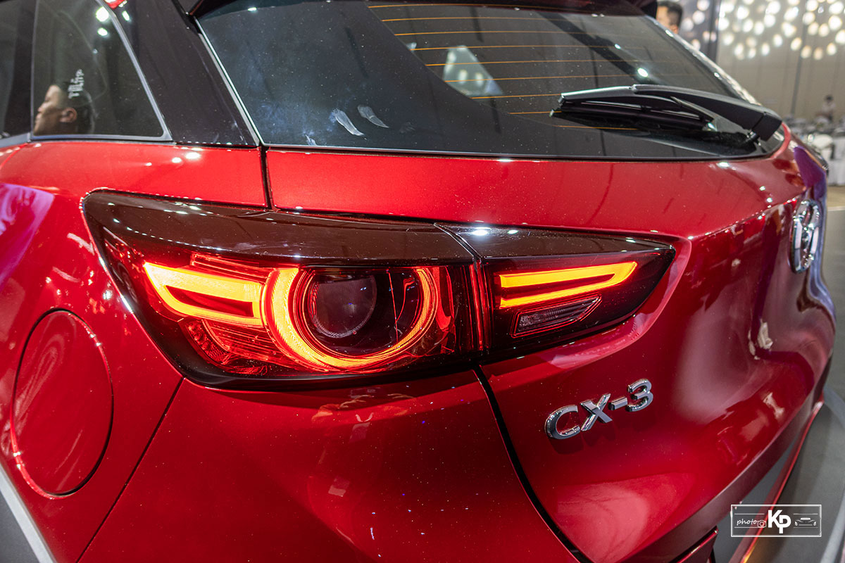 Ảnh Đèn hậu xe Mazda CX-3 2021 a1
