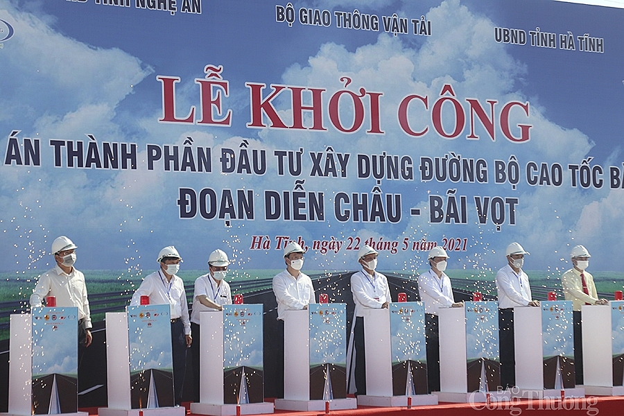 Lễ khởi c&ocirc;ng dự &aacute;n cao tốc đoạn Diễn Ch&acirc;u - B&atilde;i Vọt