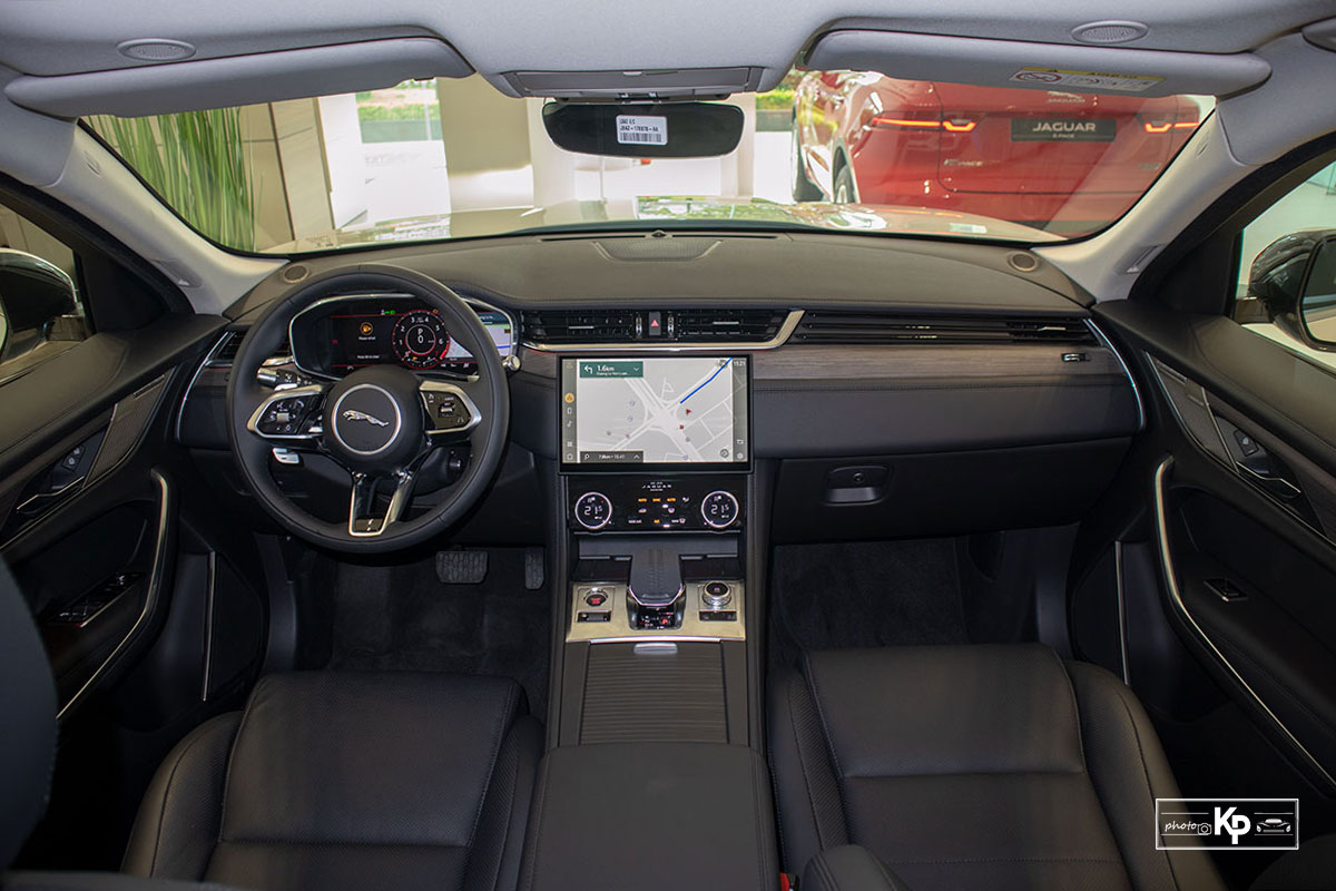 Ảnh Khoang l&aacute;i xe Jaguar F-Pace 2021