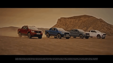 Ford Ranger Raptor Special Edition ra mắt ăn mừng vượt mặt Toyota Hilux.