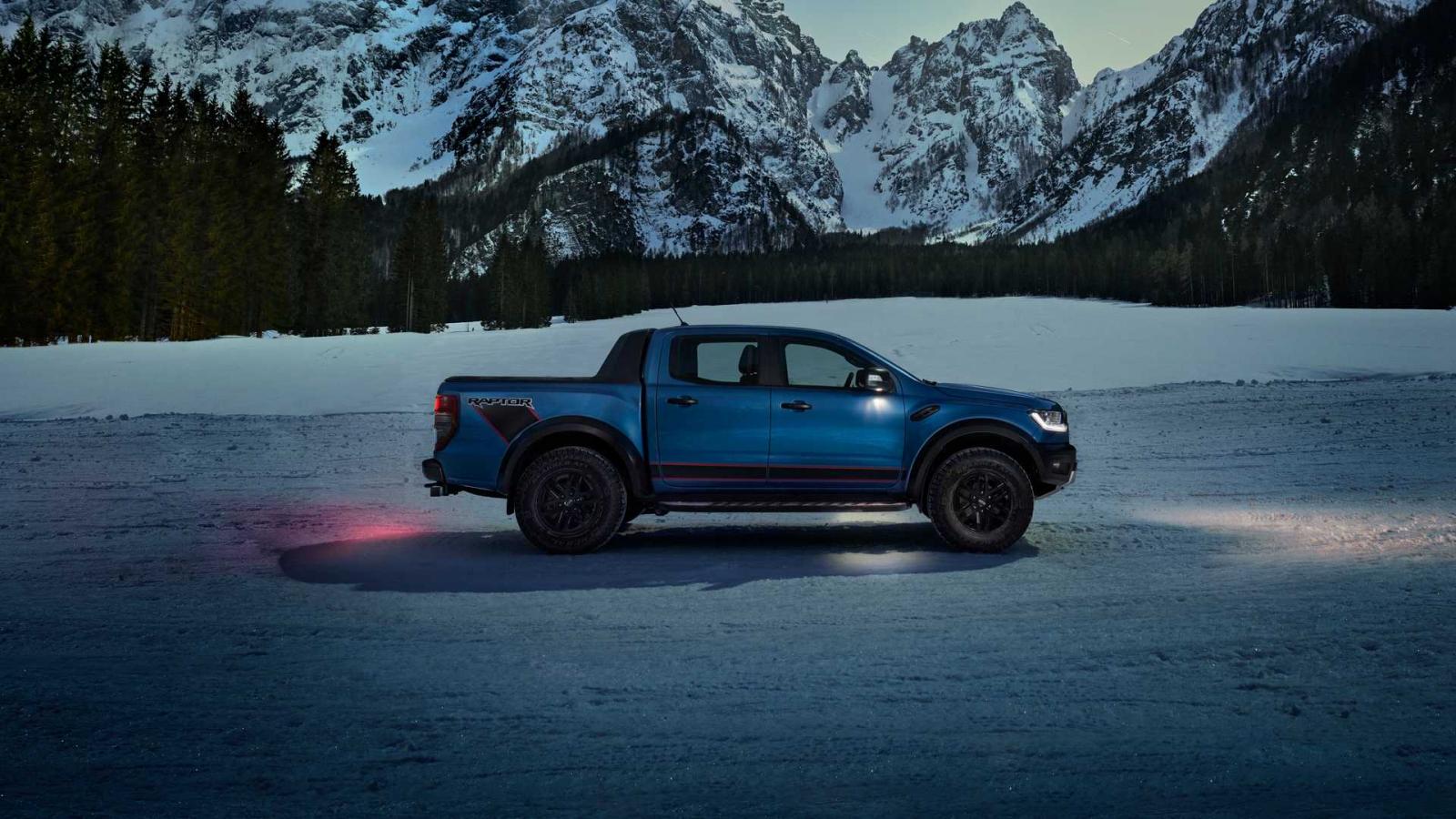 Ford Ranger Raptor Special Edition bổ sung trang bị l&agrave;m tăng phần nổi bật.