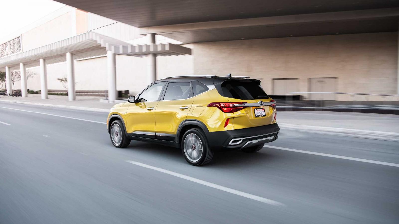 Kia Seltos 2022 mới cắt giảm biến thể Seltos S Turbo.